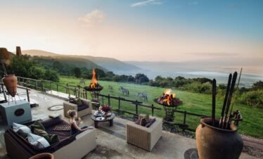 _Beyond-Ngorongoro-Crater-Lodge-Main-Area-Viewing-Deck-Champagne-Zebra-Timbuktu-Travel