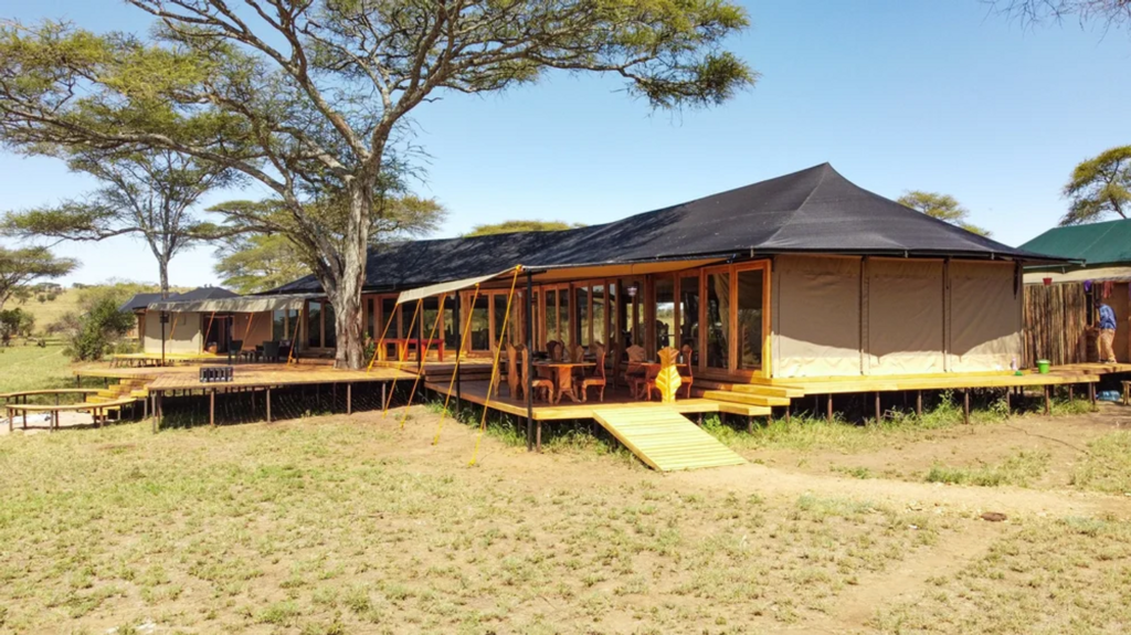 serengeti dining